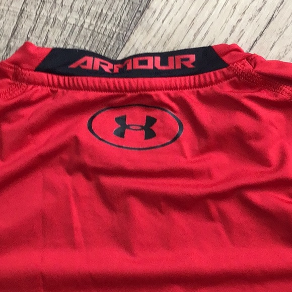 Under Armour Dri Fit Boys Shirt UPF30🦋🦋 - Picture 5 of 5